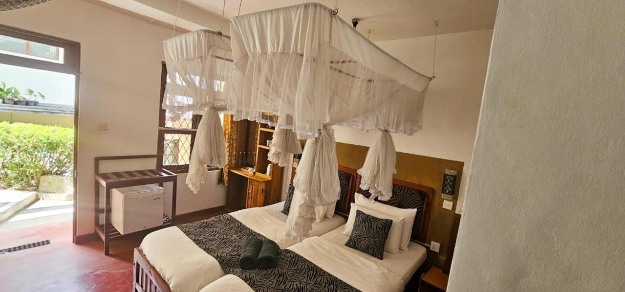 אלה Hilltop Guest House מראה חיצוני תמונה