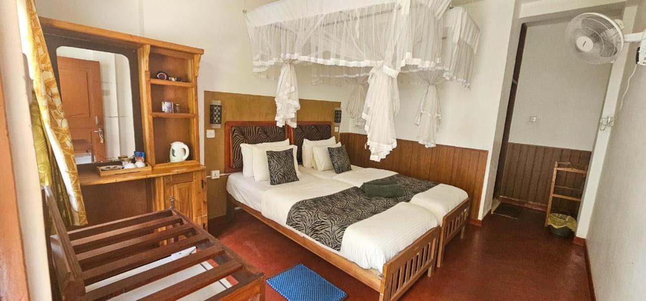 אלה Hilltop Guest House מראה חיצוני תמונה